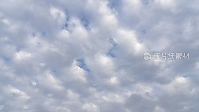 多云天气下的天空全景