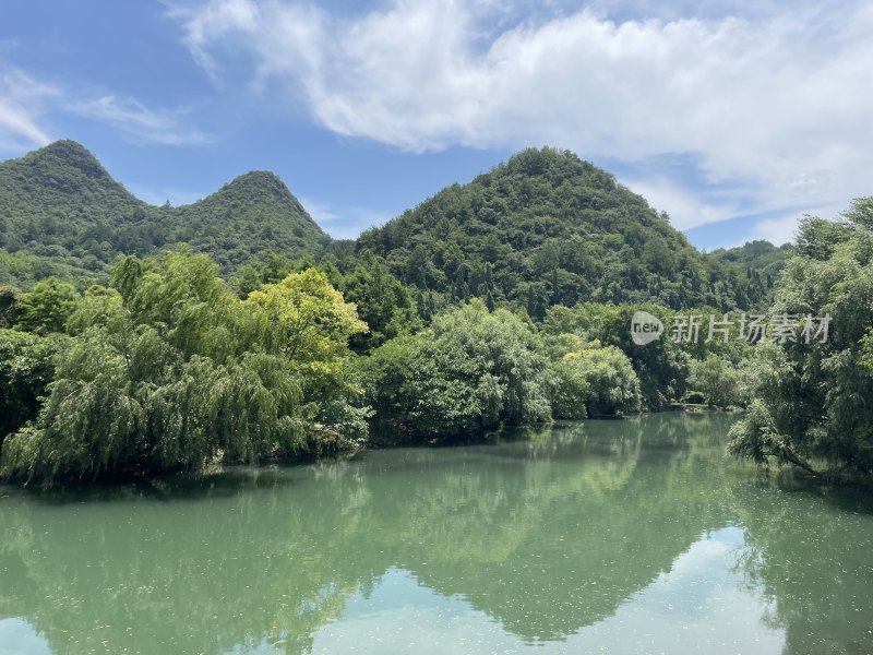贵州省贵阳市花溪十里河滩景色