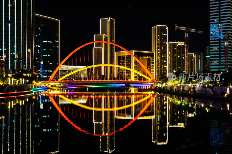 天津市津湾广场海河边大沽桥夜景