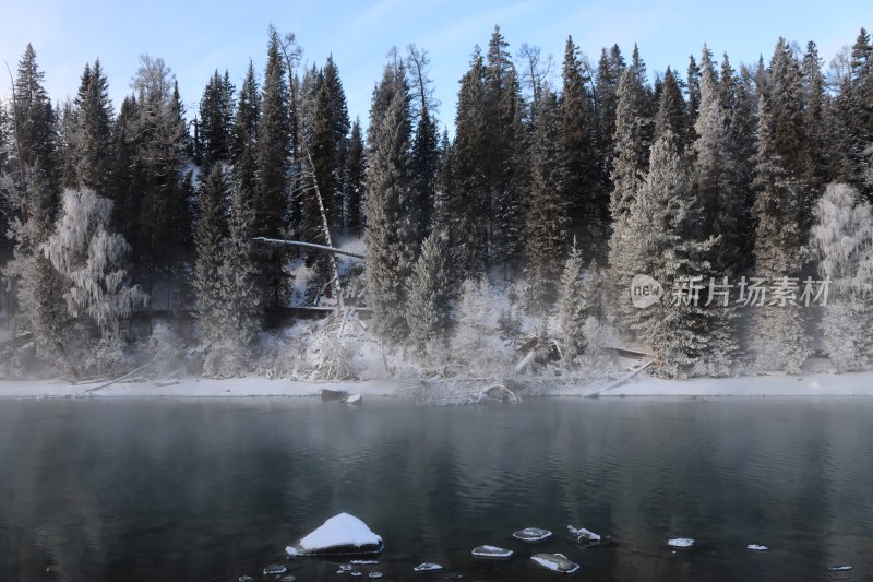 新疆喀纳斯/冬季雪景/阿勒泰的清晨