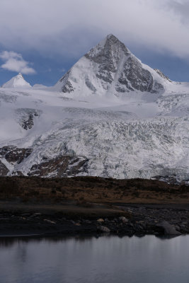 西藏那曲比如萨普神山圣山圣湖冰川壮丽景色