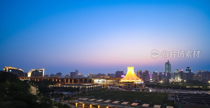 广西南宁国际会展中心城市风光建筑夜景