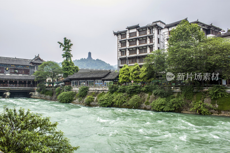 古城建筑河流