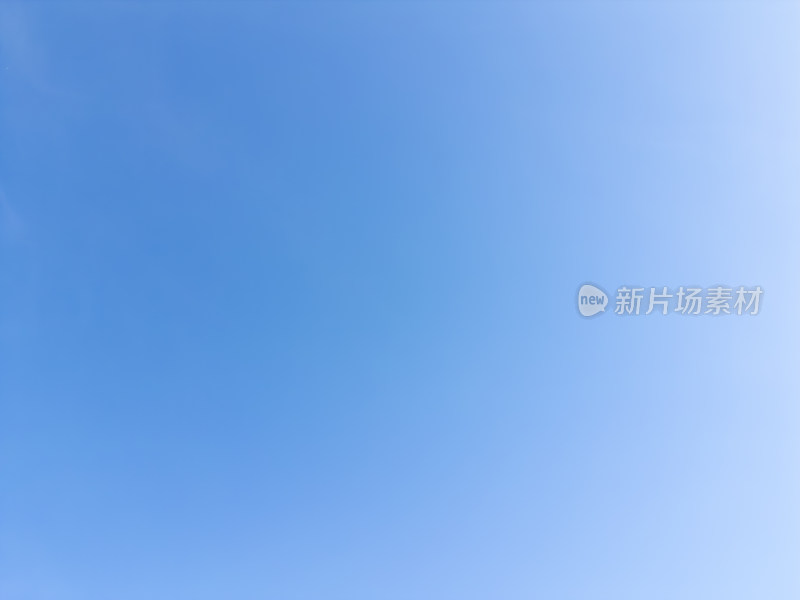 无人机高空航拍的天空