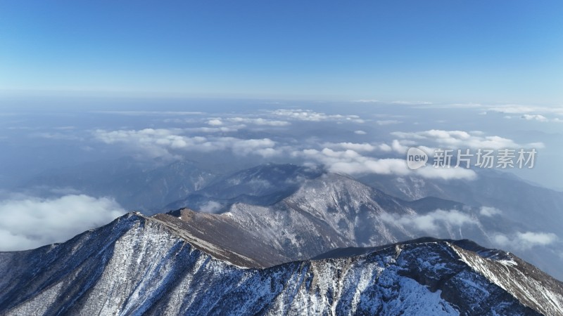 太白山雪山云海高空景观