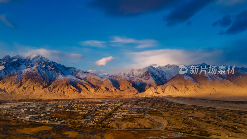新疆南疆石头城自然风光