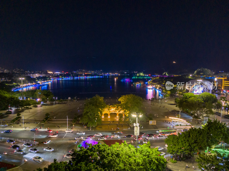 广东肇庆七星牌坊广场夜景航拍图