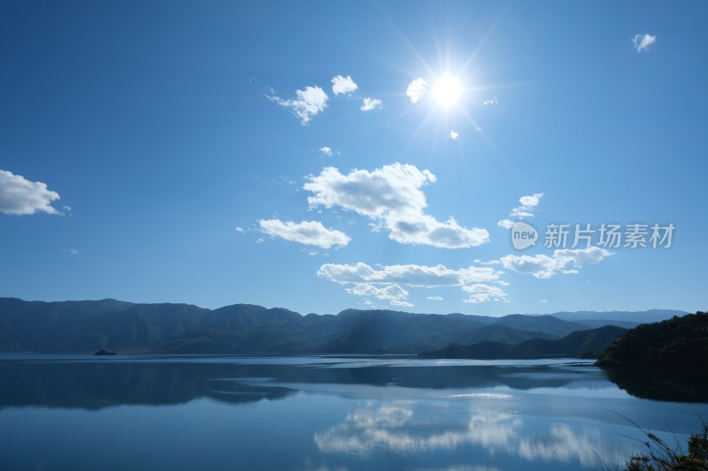 10月里泸沽湖的阳光