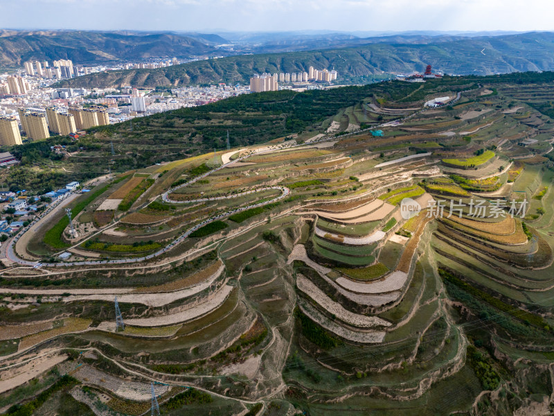 西北地区山区高山种植航拍图