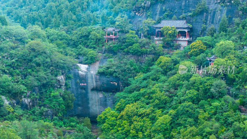 仙境般的山间峄城仙人洞