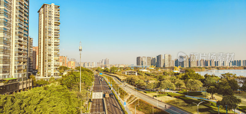 ，佛山市东平河畔东平路