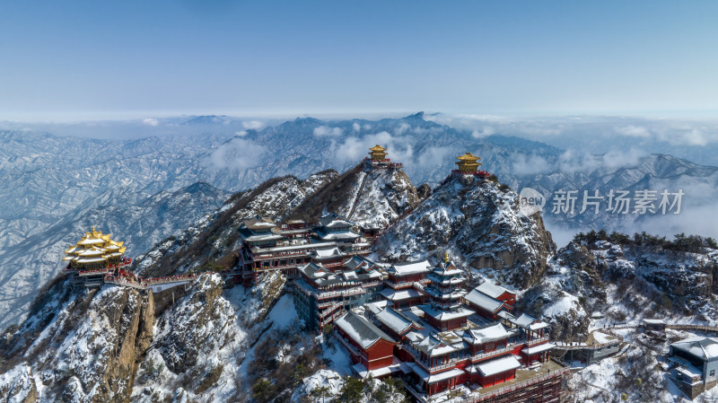 洛阳老君山金顶建筑群雪后云海自然风景