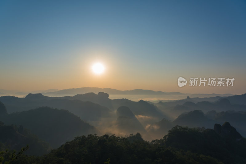 中国意境国风水墨山水云雾日出森林茶园