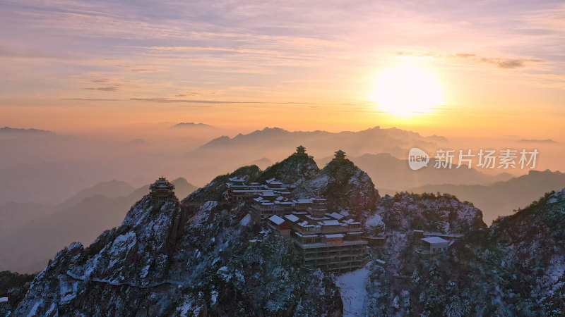 河南洛阳老君山雪景