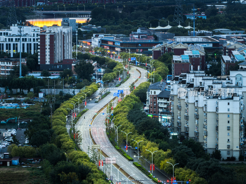 城市道路及周边建筑鸟瞰全景