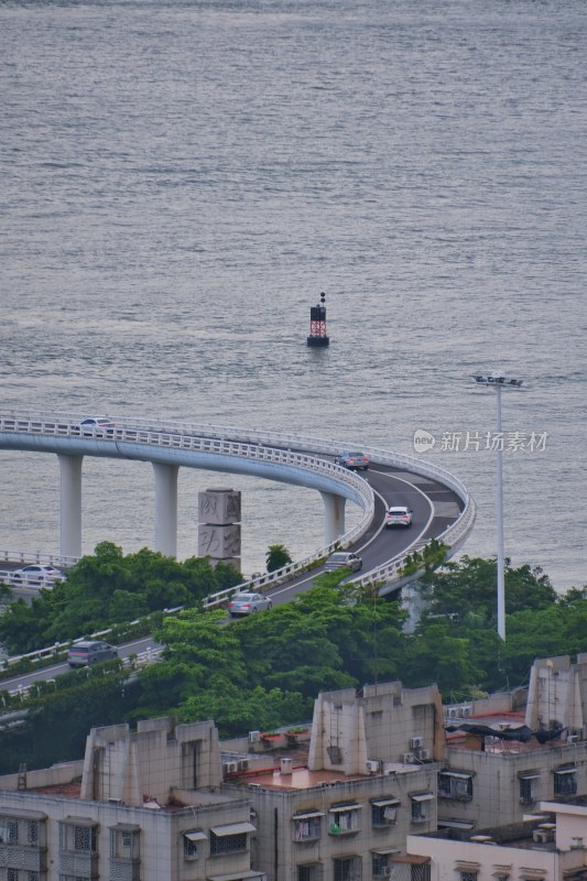 厦门鸿山公园俯瞰山海风光