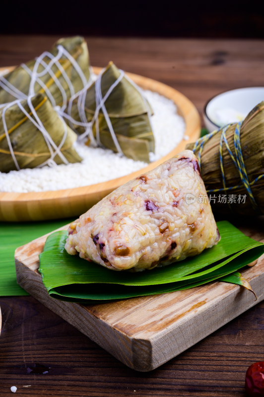 传统手工粽子静物特写