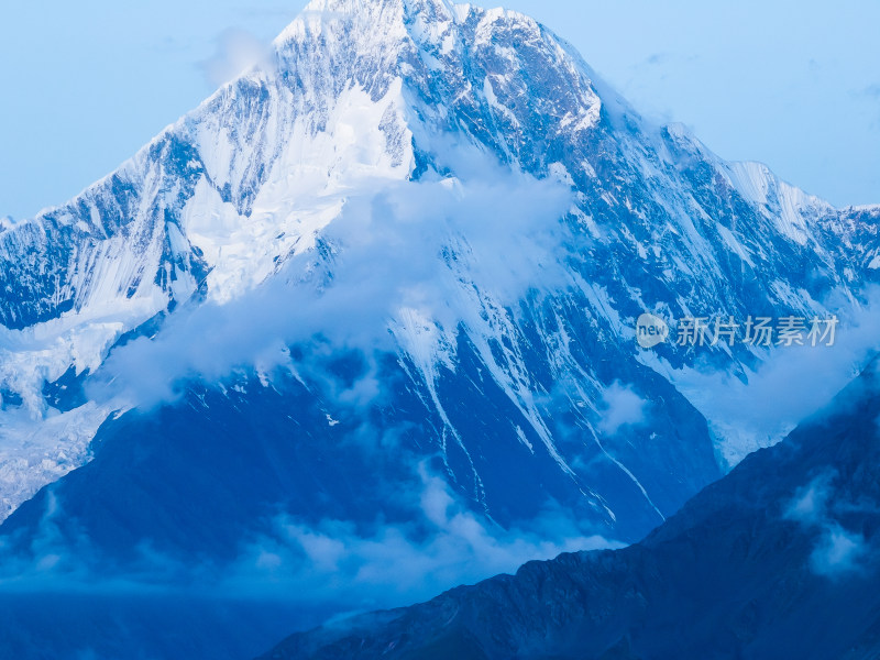 中国四川贡嘎雪山