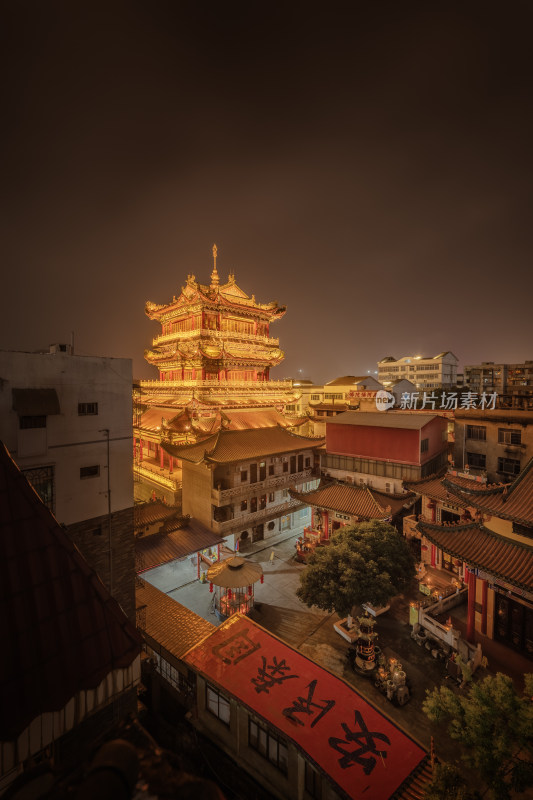 高处俯视佛寺寺院夜景-柳州西来古寺