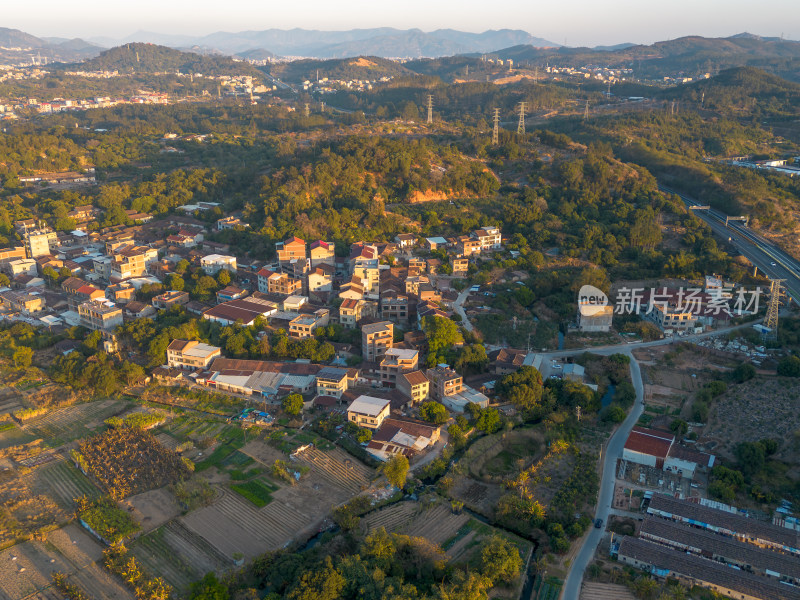 仙游城区依山傍水的古建筑群全景