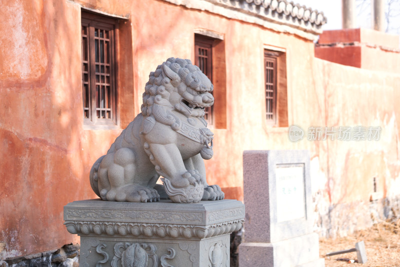 北京市门头沟区灵岳寺的石狮子