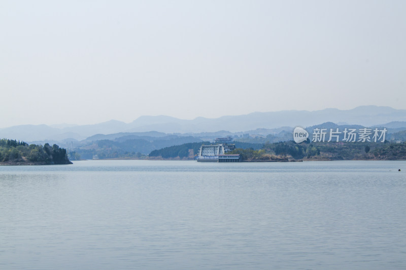 湖泊植物天空风景背景自然户外