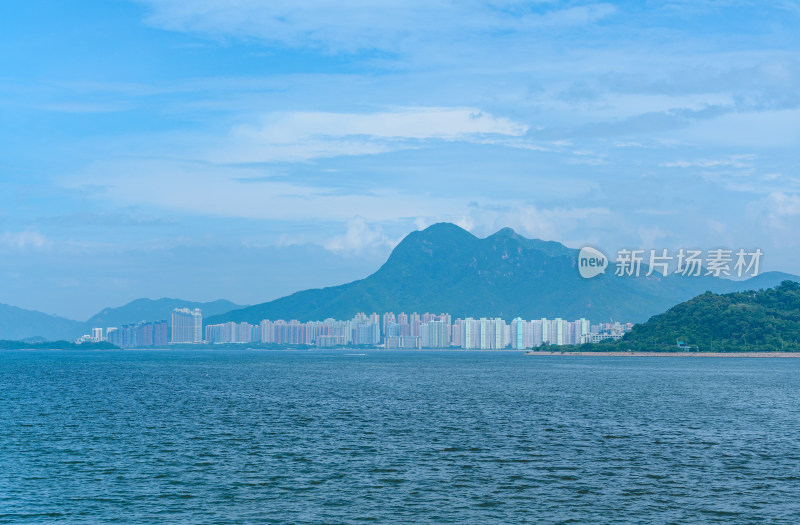 香港大埔墟滨海公园与海岸住宅建筑群