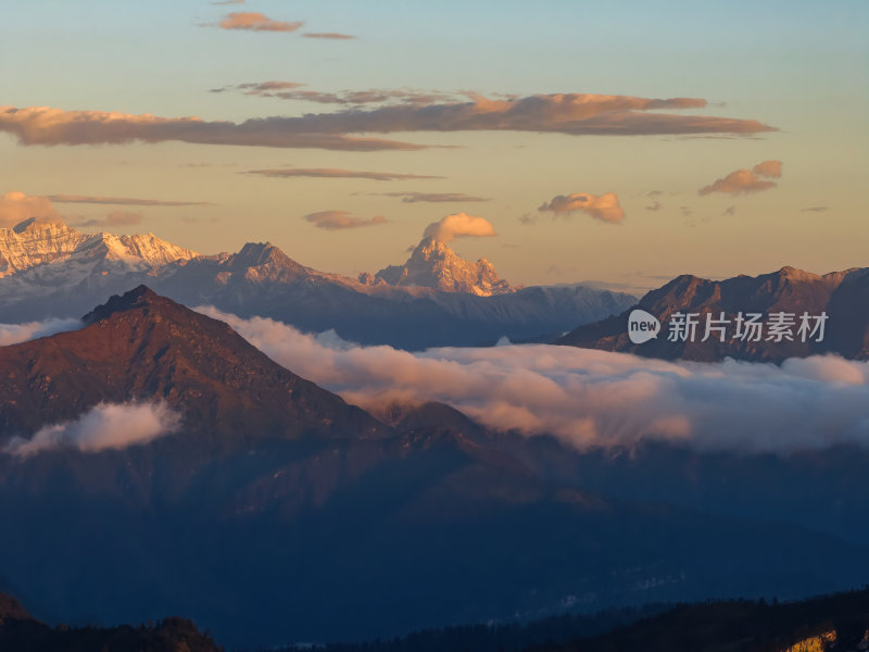 四川雅安牛背山云海云瀑贡嘎雪山高空航拍