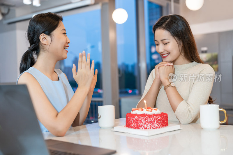 商务女子的休闲时光