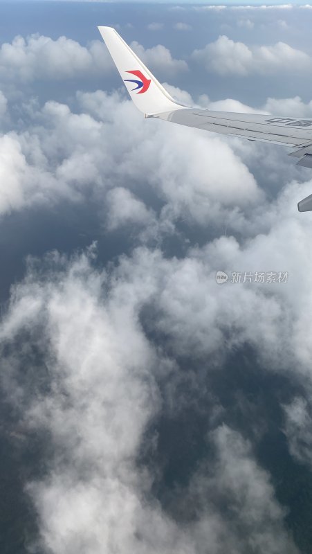 在飞机上实拍风景 高空云层云海