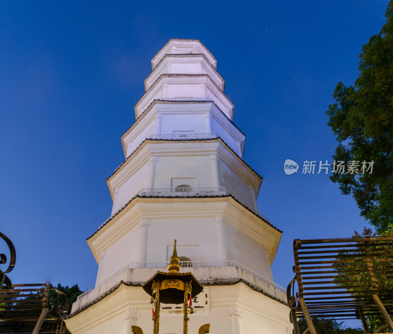 亚洲中国福建省福州市于山风景区定光寺白塔