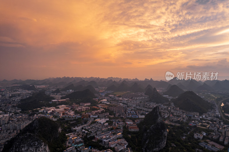 桂林漓江城市风景及自然风光日落晚霞航拍