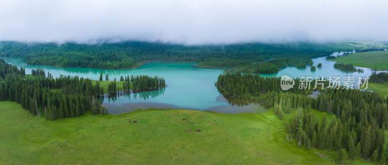 航拍夏季的新疆喀纳斯神仙湾风景