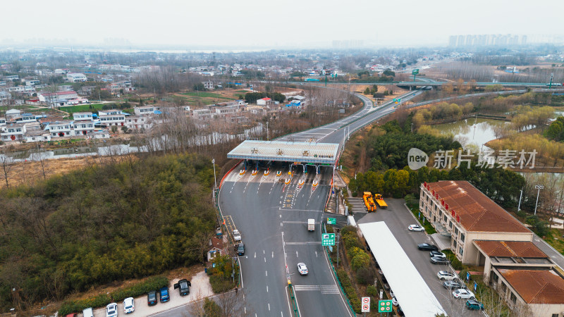 安徽六安西高速入口公路立交桥航拍全景