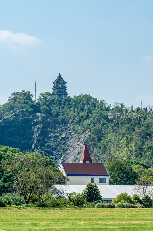 上海松江辰山塔 中西建筑同框