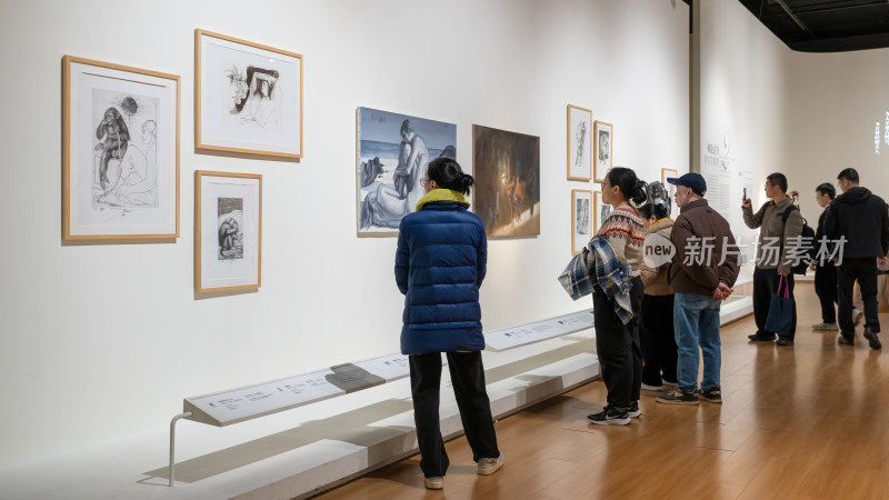 成都博物馆的法兰西艺术院中法院士艺术特展