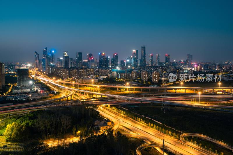 南京天际线与油坊桥立交夜景