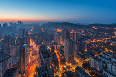 大连城市中山区俯瞰黎明前夜景