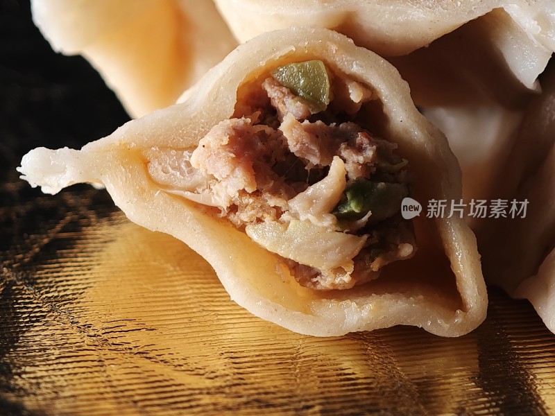 内馅饱满的美味饺子