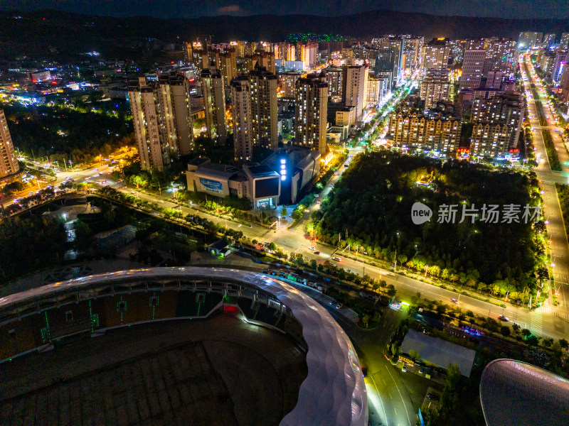 甘肃定西城市夜景航拍图