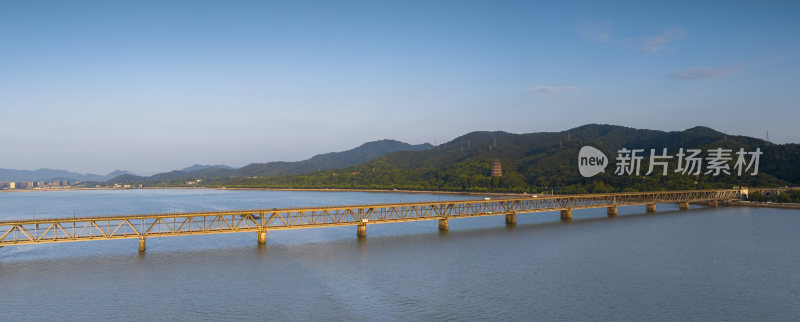 杭州市钱塘江大桥沿岸风光航拍