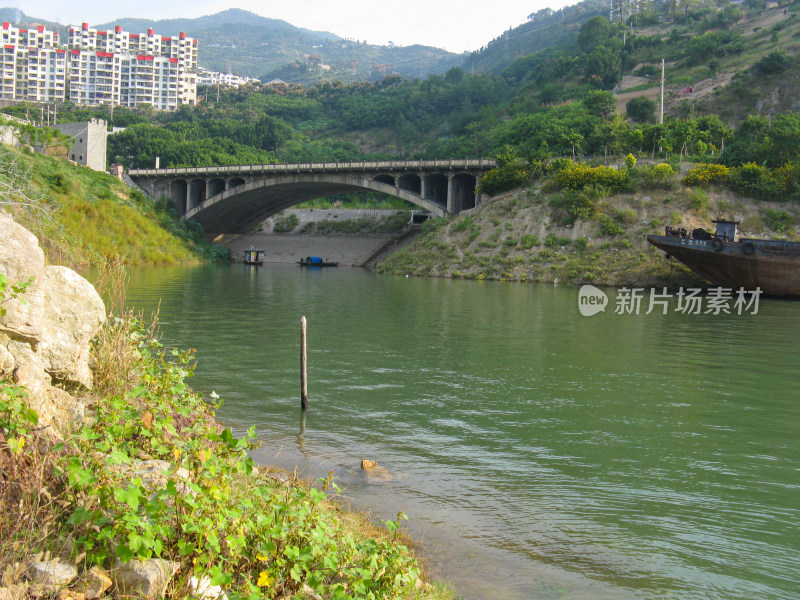 2013年的重庆三峡沿途自然风光