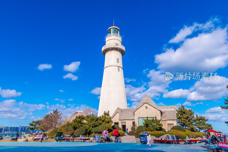 威海海悦公园海草房灯塔