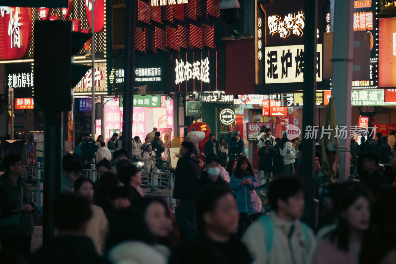 太平老街牌坊夜景特写