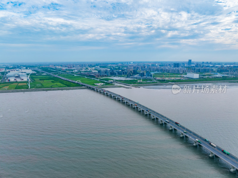 航拍上海奉贤南汇新城海滩临港滴水湖