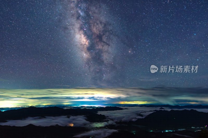 山顶星空银河