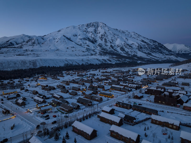 新疆北疆阿勒泰禾木冬季雪景童话世界航拍