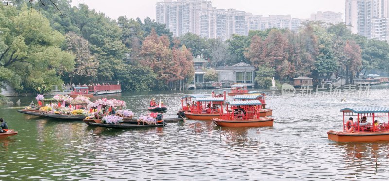 广州市荔湾湖公园水上花市花船