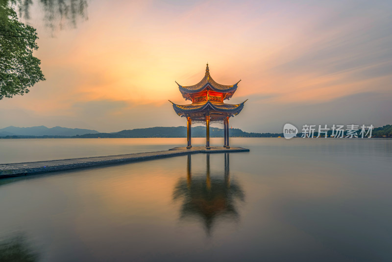 杭州西湖集贤亭晚霞日落夜景