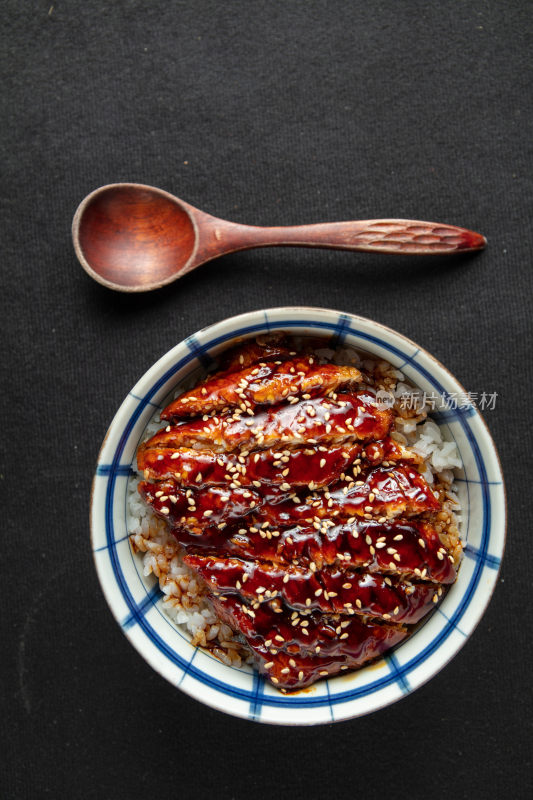 鳗鱼饭